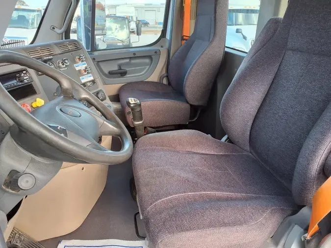 2018 FREIGHTLINER/MERCEDES CASCADIA 12595fec77b4ca76c9ec0a78e71f0c2c6bd