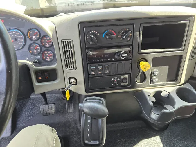 2019 NAVISTAR INTERNATIONAL 4300