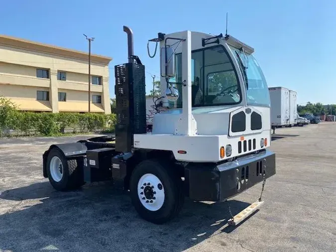2021 AutoCar ACTT42