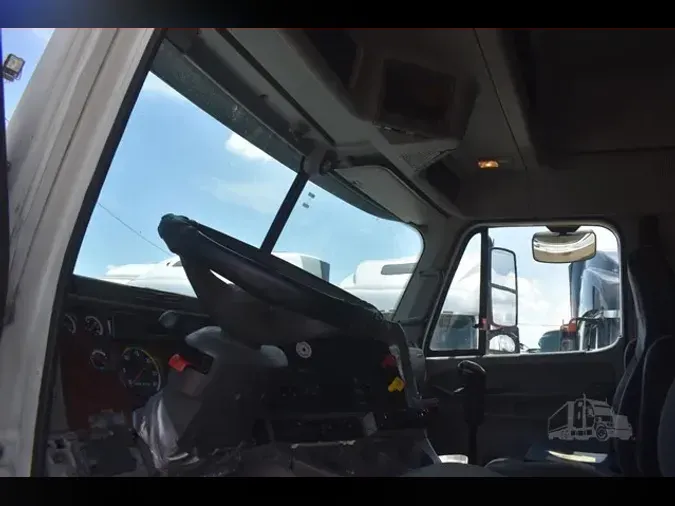 2007 FREIGHTLINER COLUMBIA 120