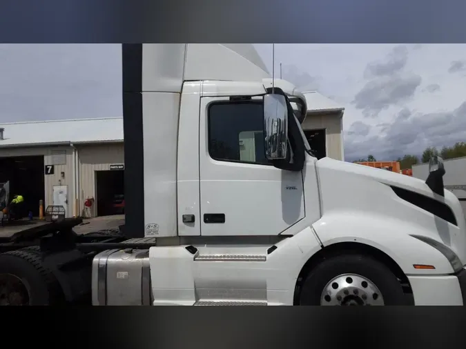 2019 Volvo VNL3009606b27cfaeb25e3d278241f9f0dde72