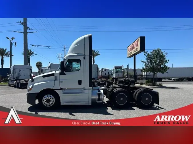 2019 FREIGHTLINER CA126