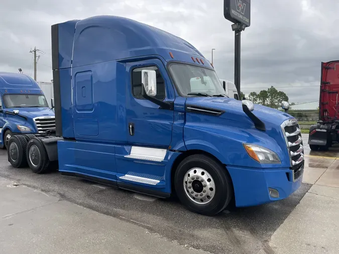 2020 Freightliner Cascadia 126960ae971d18cd0c87b920d4b03661948