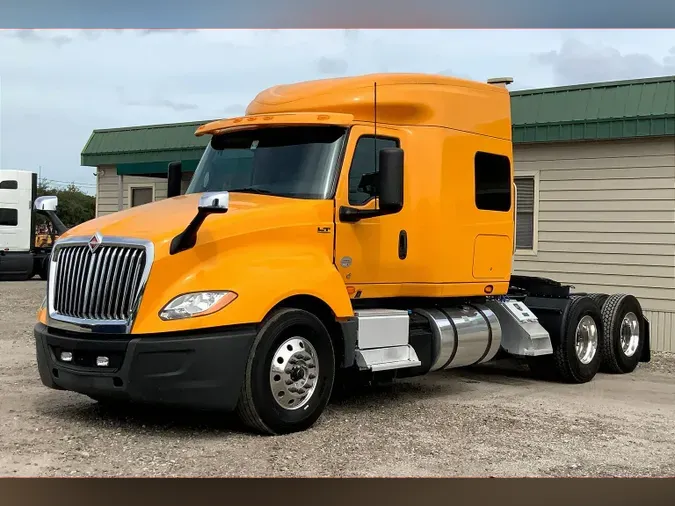 2022 INT LT625 6x4