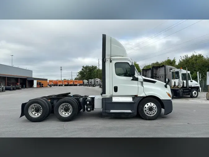 2020 Freightliner Cascadia 12696182f2e2c9fda20eabb618fbb70513e