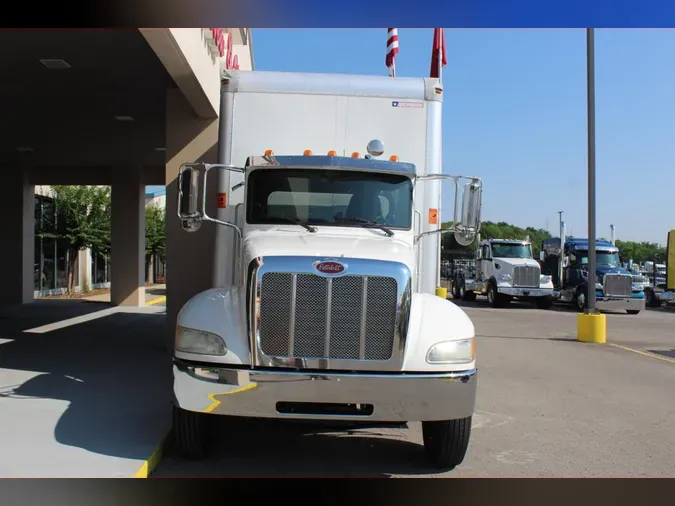 2016 Peterbilt 337