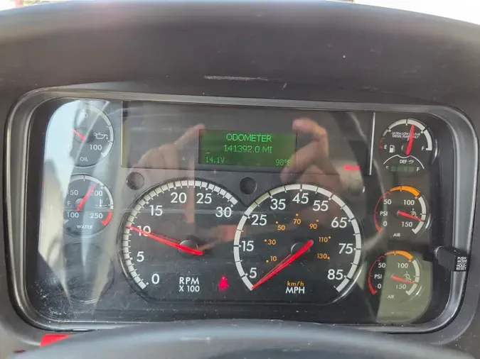 2019 FREIGHTLINER M2 106