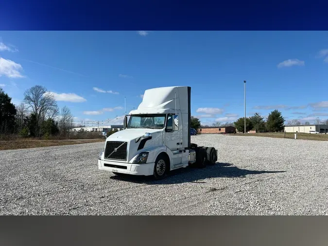 2018 Volvo VNL300