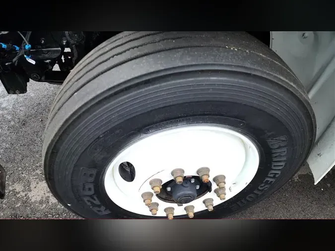 2019 FREIGHTLINER M2-106