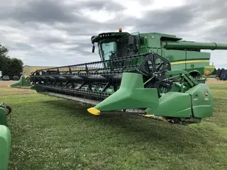 2010 JOHN DEERE 635F