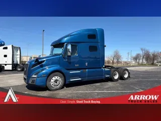 2023 VOLVO VNL760