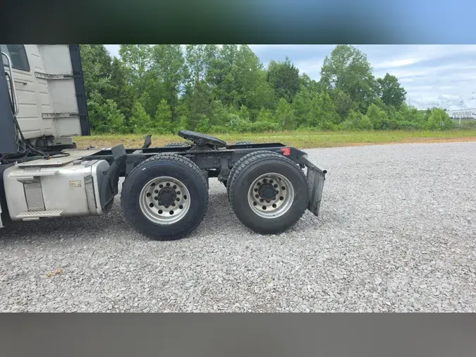 2018 Volvo VNL300