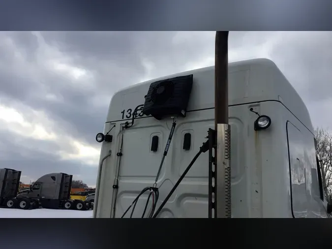 2021 Freightliner Cascadia 126962ca1e063d59a412b19c6110e64dd66