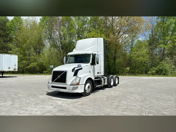 2016 Volvo VNL300