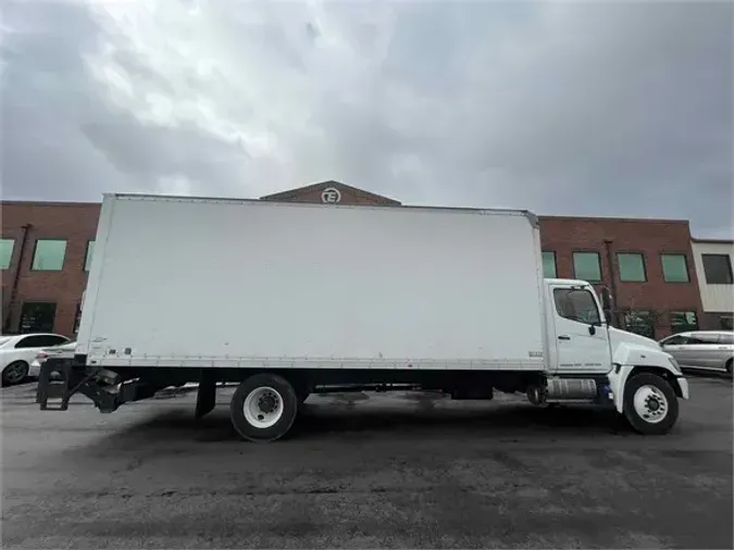 2017 HINO 268