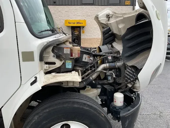 2018 Freightliner M2