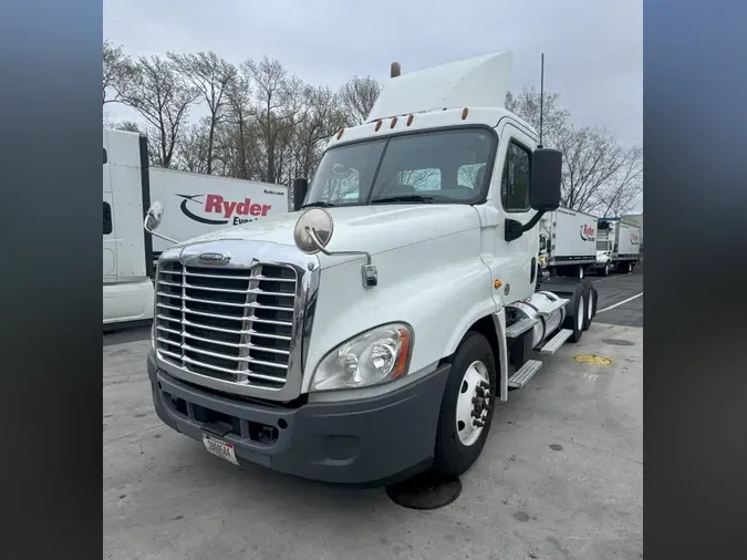 2018 FREIGHTLINER/MERCEDES CASCADIA 12596300fc02212ac09067b0f9f73b4c40a