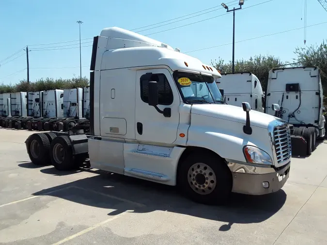 2016 FREIGHTLINER/MERCEDES CASCADIA 125