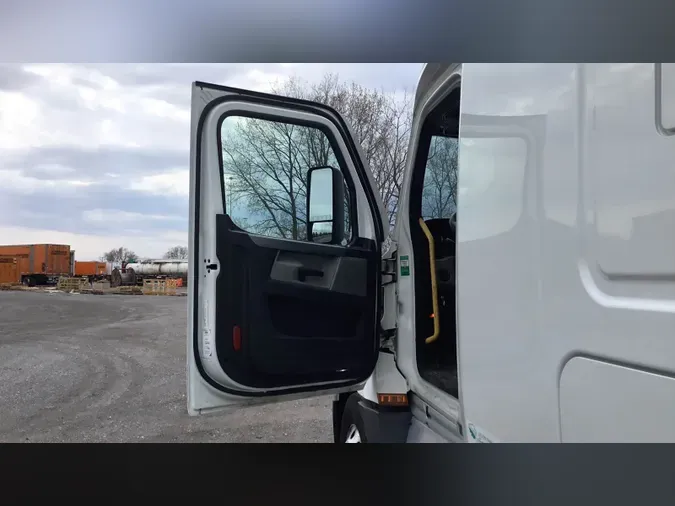 2022 Freightliner Cascadia 126963072738d6d1327d7bc15543b594bfb