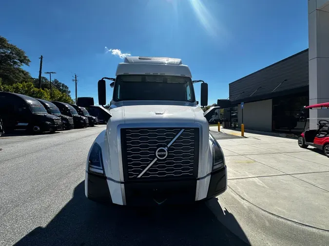 2022 Volvo VNL64T860