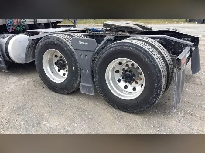 2020 Freightliner Cascadia 126