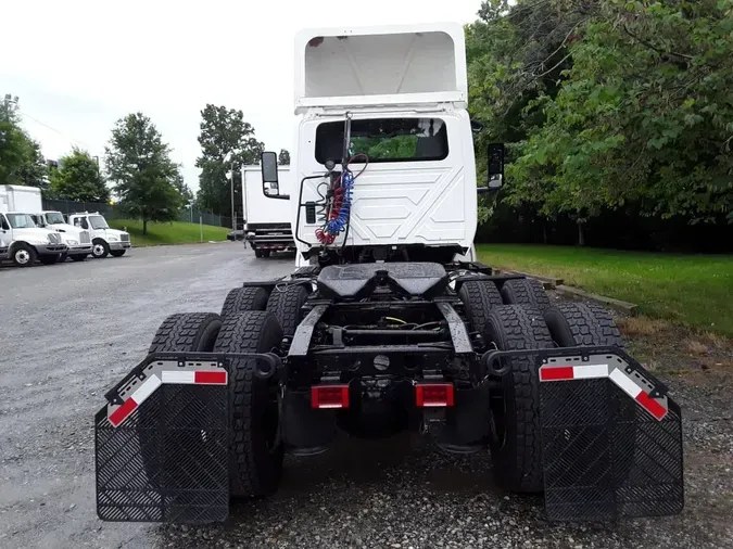 2018 NAVISTAR INTERNATIONAL LT625 DAYCAB T/A