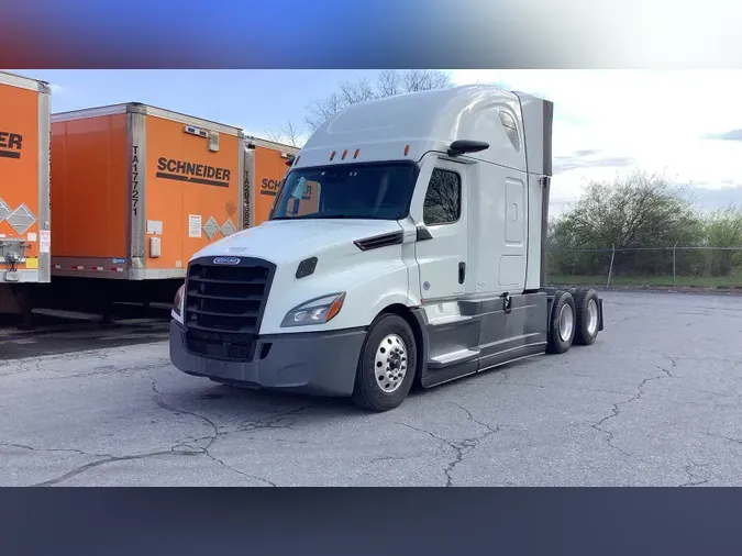 2022 Freightliner Cascadia 126