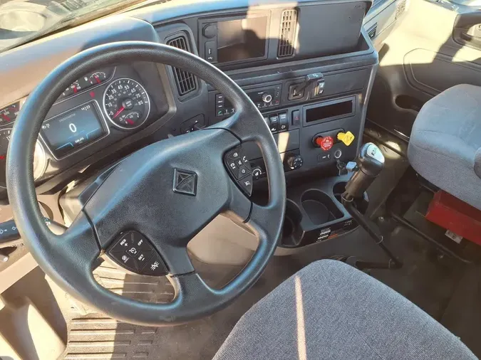 2021 NAVISTAR INTERNATIONAL LT625 DAYCAB S/A