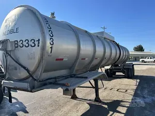 1976 FRUEHAUF 6500 GALLON