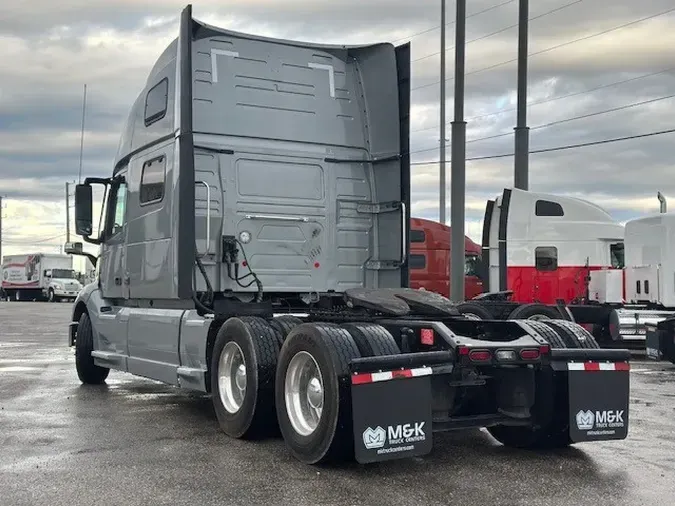 2022 VOLVO VNL64T860