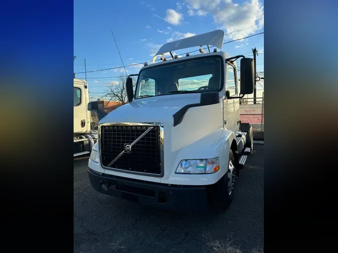 2017 VOLVO VNM42TRACTOR9638450f8434e04caa55fe348b902621