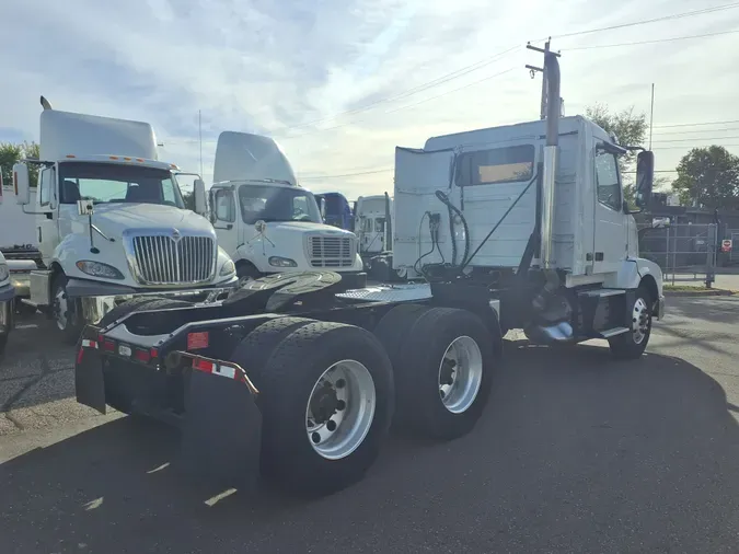 2018 VOLVO VNL64TRACTOR