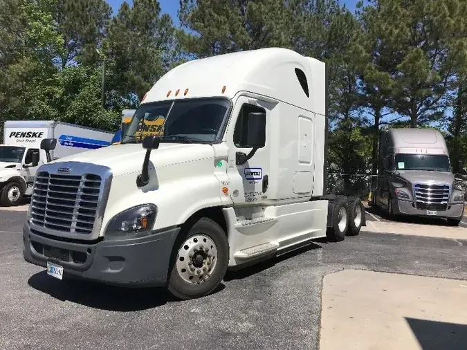 2019 Freightliner X12564ST