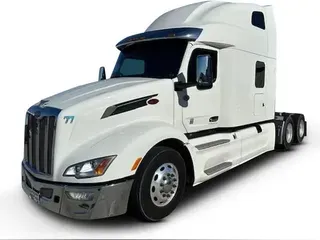 2023 Peterbilt 579