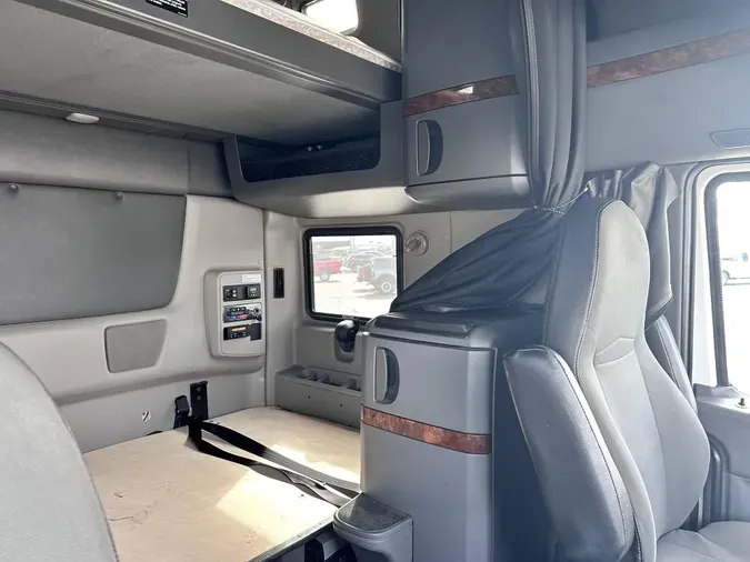 2019 International LT625