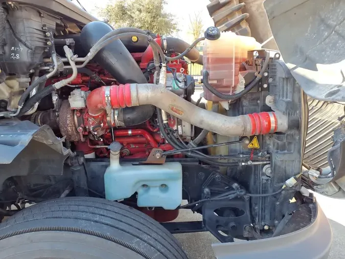 2020 NAVISTAR INTERNATIONAL LT625 SLPR CAB