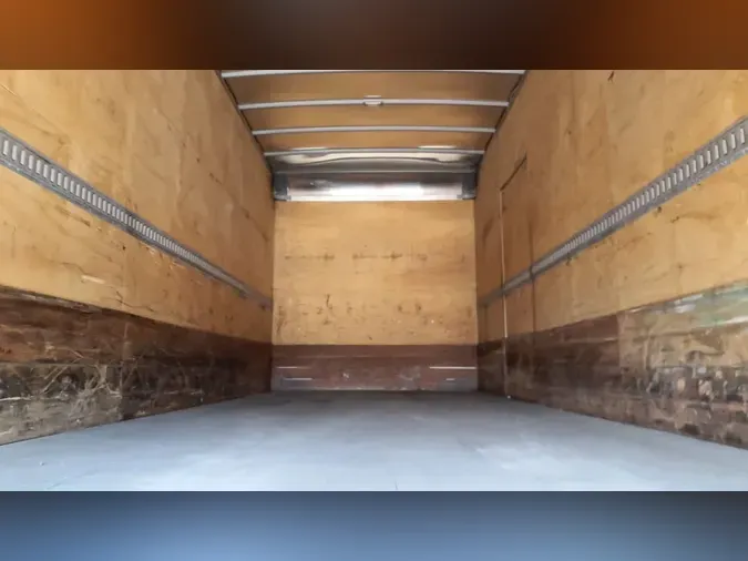 2021 FREIGHTLINER/MERCEDES M2 106