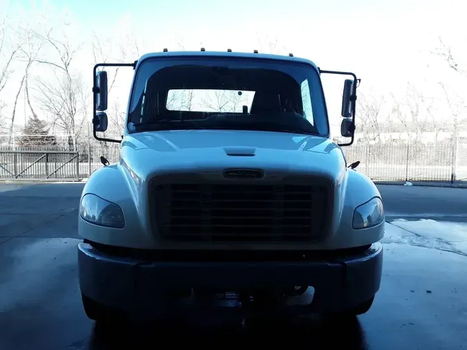 2020 FREIGHTLINER/MERCEDES M2 106