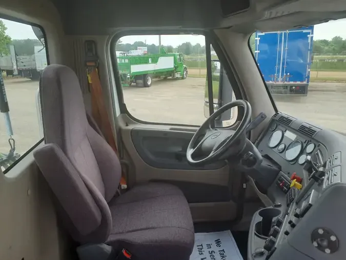 2018 FREIGHTLINER CASCADIA 113