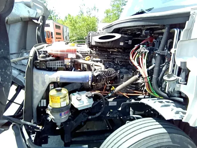 2022 Freightliner Cascadia 126