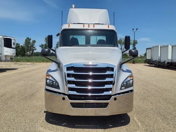 2020 FREIGHTLINER/MERCEDES NEW CASCADIA PX126649644c9b34b3ac4f2b8c35d955e8d457c