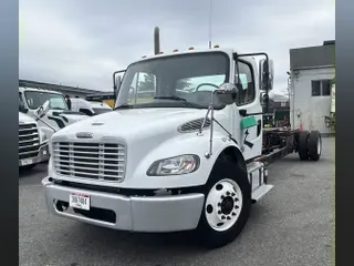 2017 FREIGHTLINER M2 106
