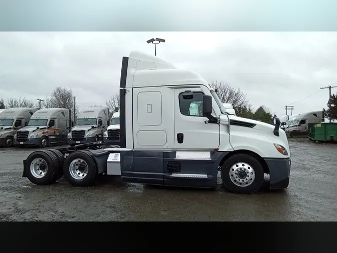 2021 Freightliner Cascadia 1269645b96105a7d10e95374690bdddf470