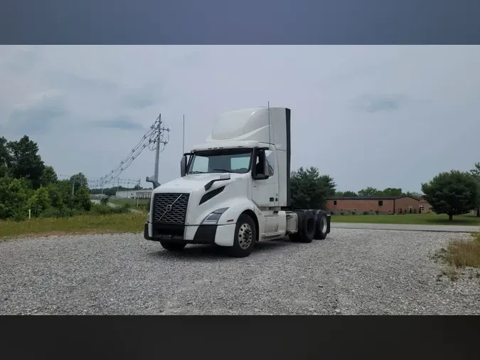 2018 Volvo VNL300