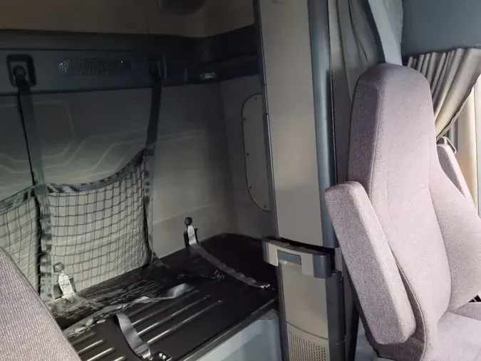 2020 FREIGHTLINER/MERCEDES CASCADIA 125