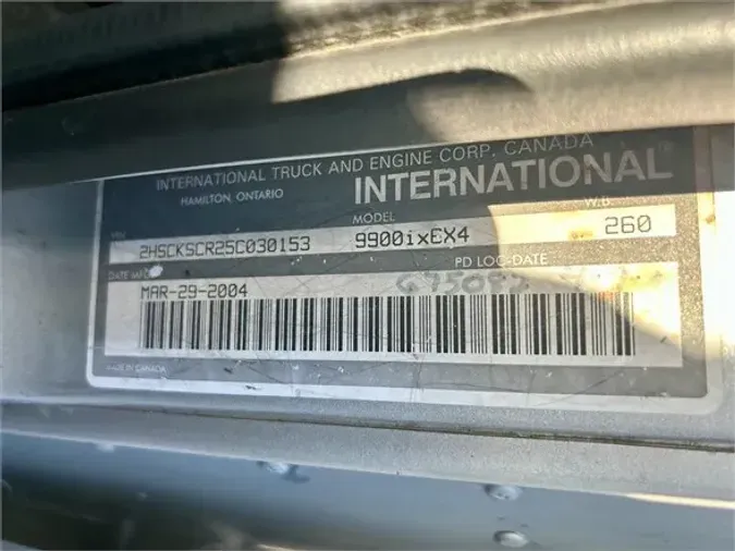 2005 INTERNATIONAL 9900