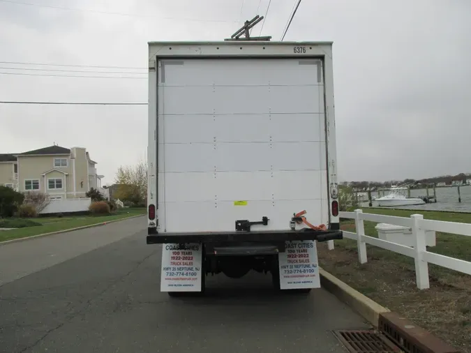 2002 INTERNATIONAL 4300