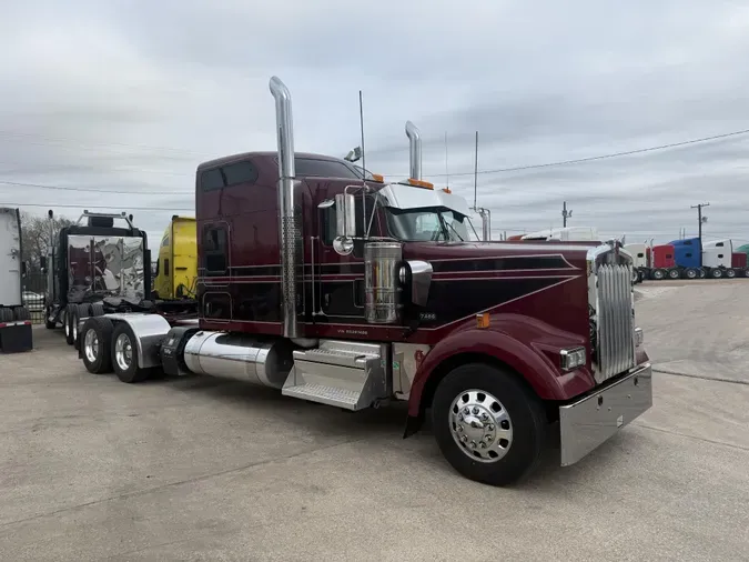 2024 Kenworth W9009649421f74c6e018d7eb9116d92be5c4