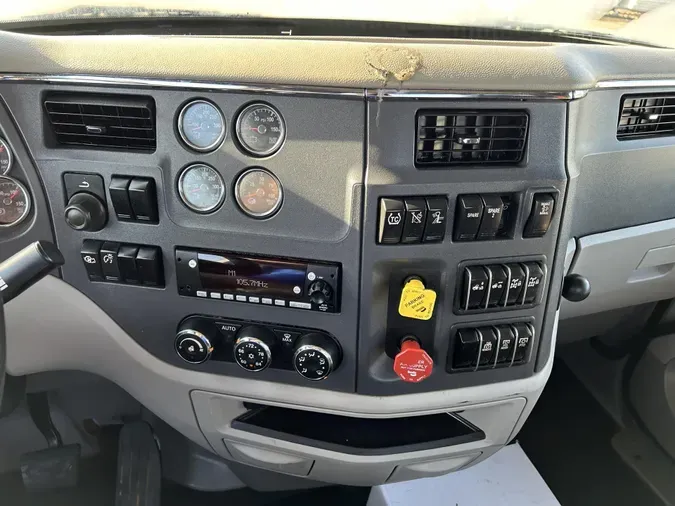2020 Peterbilt 567