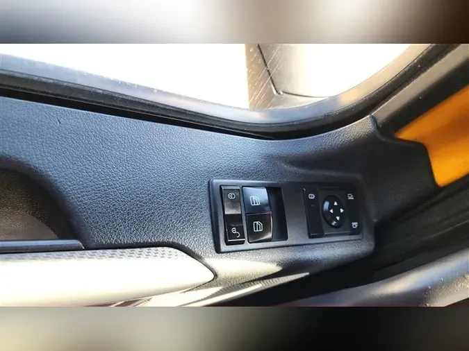 2020 FREIGHTLINER CA126